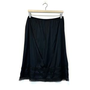 Vintage | Intimate‎ Details | Black Lace Trimmed Slip Skirt Size XL